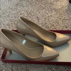 heels, size 8